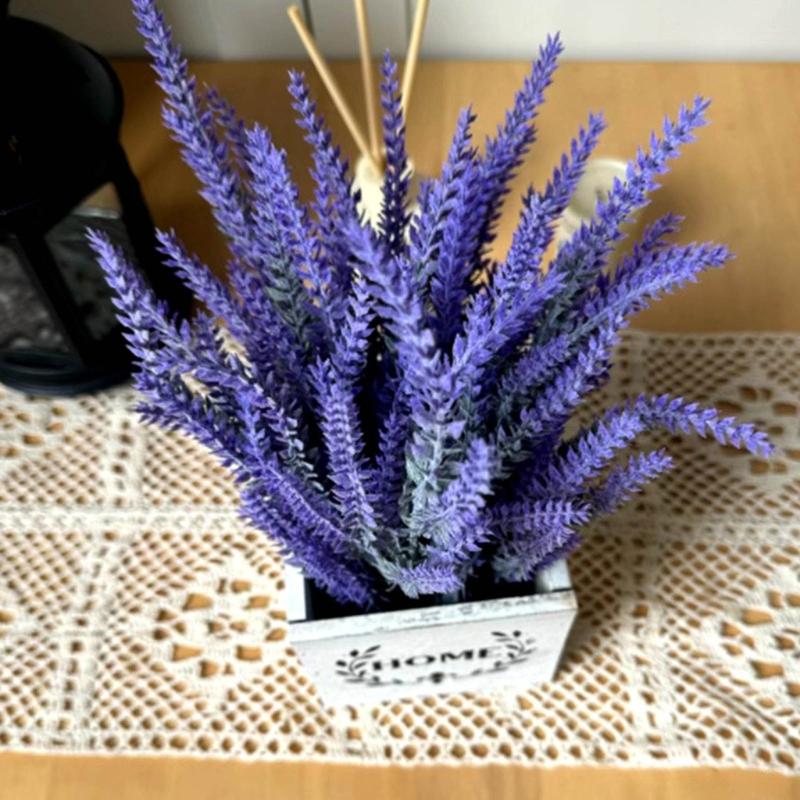 Künstliche Blumensträuße mit Holzpflanzgefäß Künstliche Blumenpflanze in Vase für Terrasse Hochzeitstisch Blumengesteck