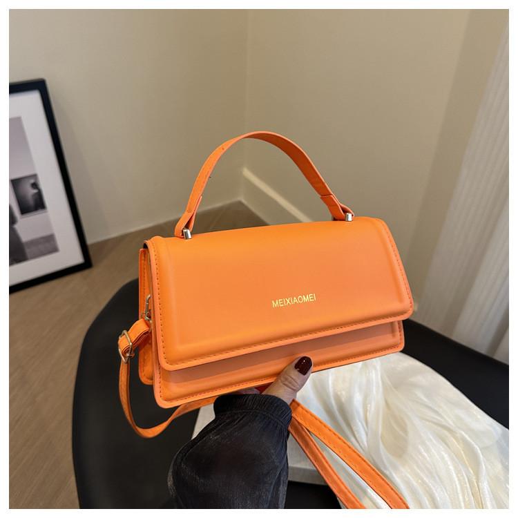 

Chic And Stylish 2024 Color Block Small Square Shoulder Bag For Women In Black White And Pink помаранчевий