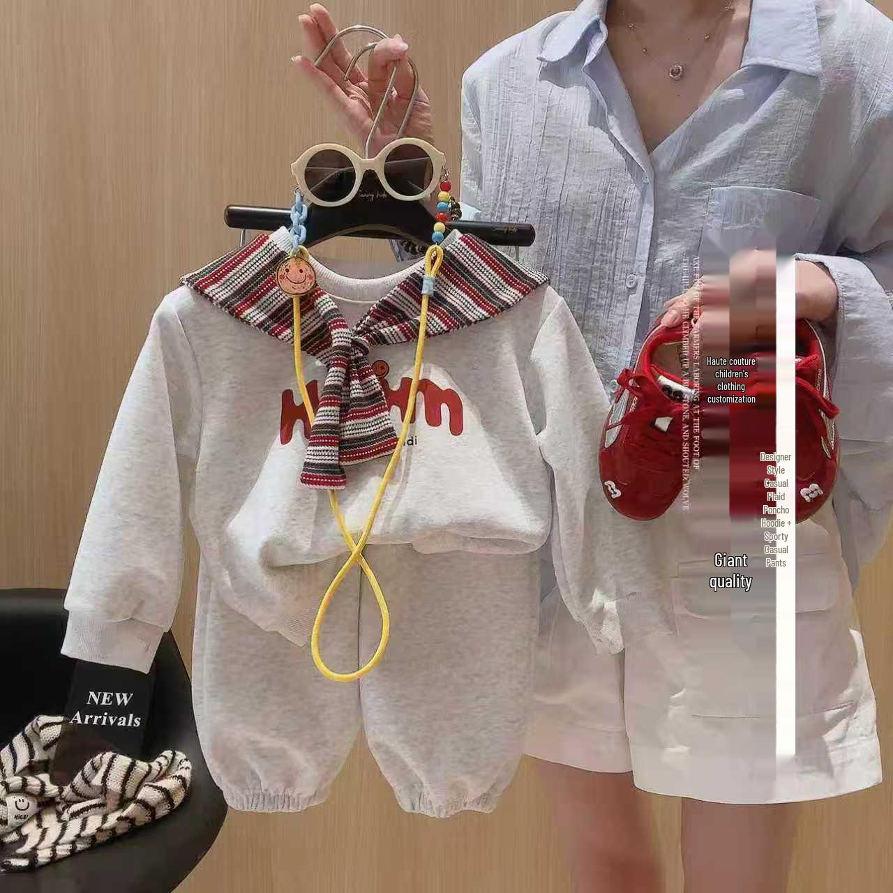 

Осенняя мода 2025: Универсальный комплект толстовки-шали для мужчин, женщин и детей в корейском стиле 80cm (For height 60-70cm)