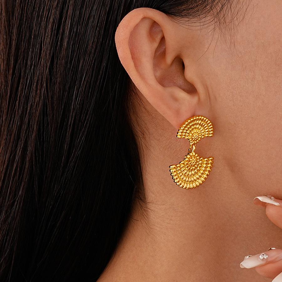 Vintage Heavy Industry Fan Geometric Silver Needle Earrings Real Gold Electroplating Premium Earrings