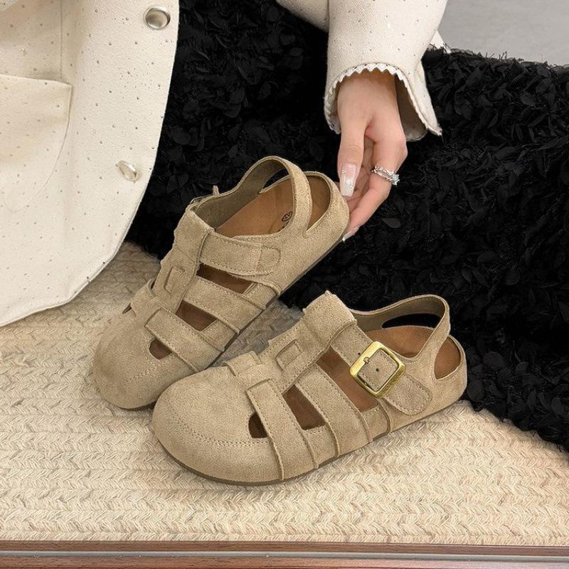 2025 new summer sandals hole shoes flat bottom Boken shoes women's wear casual versatile lazy one pedal hollow