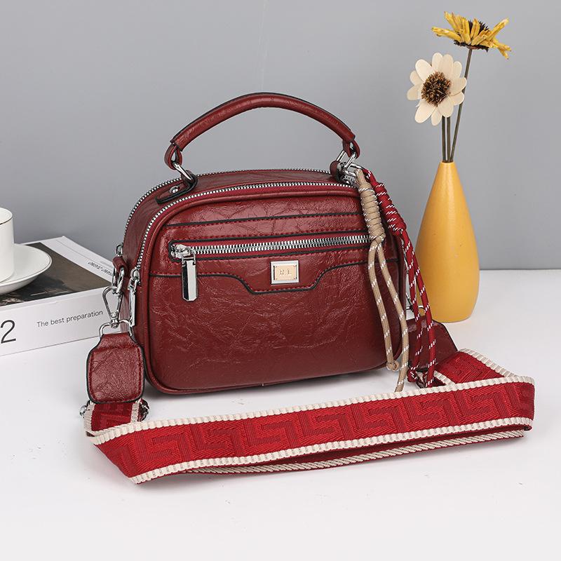 Fashion shoulder portable messenger bag casual bag
