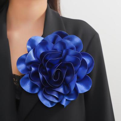 Rose Flower Brooches Lapel Pins Dainty Satin Fabric Brooches Big Camellia Flower Brooch Pin for Women Wedding Part Dance Clothes Accessories