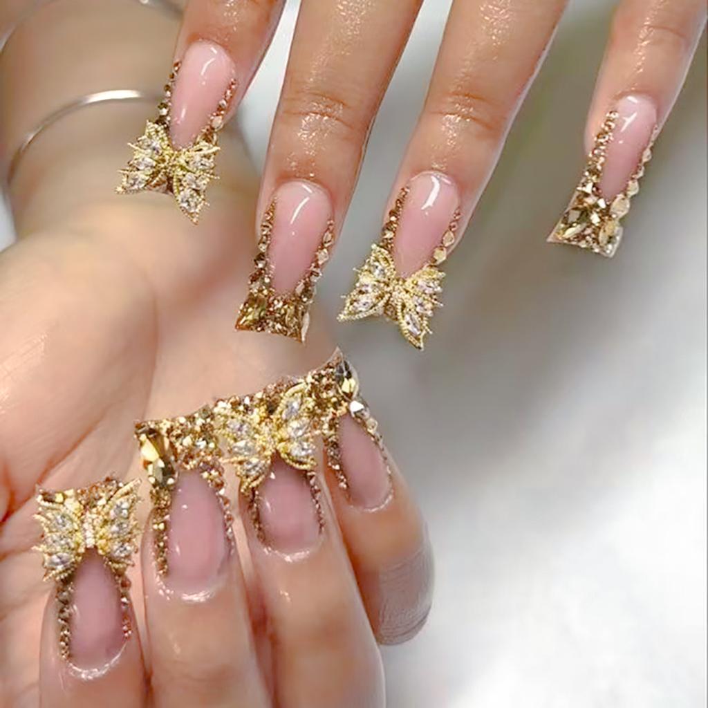 24 Stück Entenschnabel-förmige Falsche Nägel Gold Schmetterling Strass-Design Falsche Nagelspitzen Tragbare Vollabdeckung French Press-on Nägel