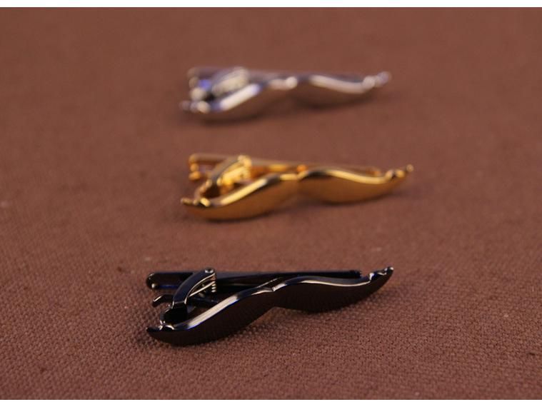 Herren Krawattenklammer - Schnurrbart, Schwarze Feder & Anker Designs verfügbar