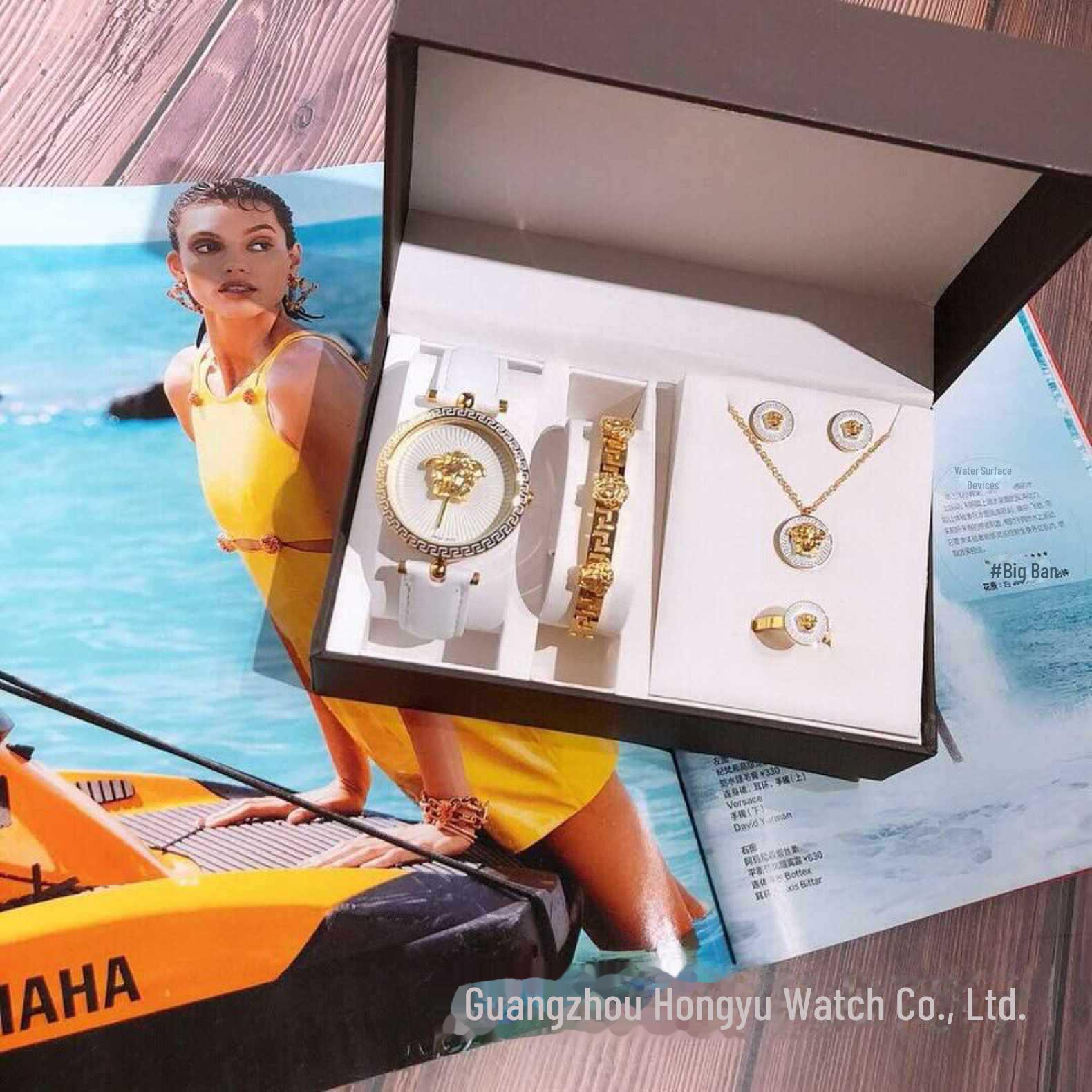 

Комплект ювелирных изделий из титановой стали с головой Медузы: Женские кварцевые часы и аксессуары от Danny Road Female белый