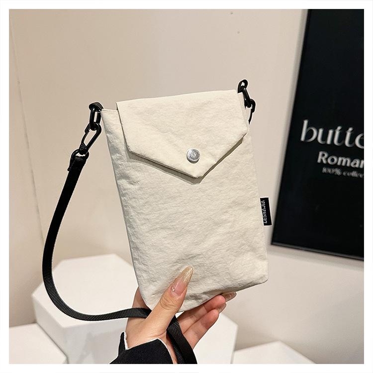 Literary Small Fresh and Light Nylon Cloth Messenger Mobile Phone Bag Women's Casual Versatile Mini Cute Small Square Bag