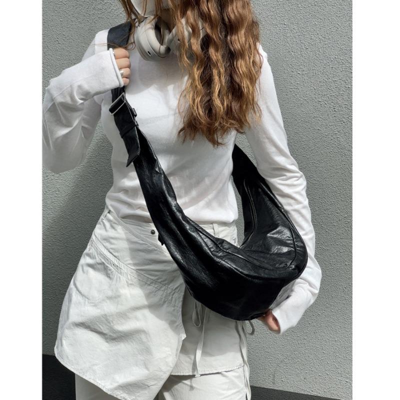 Wide-shoulder Strap Crossbody Bag Dumpling Bag Soft Skin Commuter Underarm Single-shoulder Bag