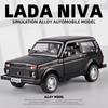Druckguss 1:32 LADA NIVA Jeep Legierung Retro Automodell Auto Mittelsteuerung Ornamente Ton und Licht Spielzeug Weihnachtsgeschenke für Kinder