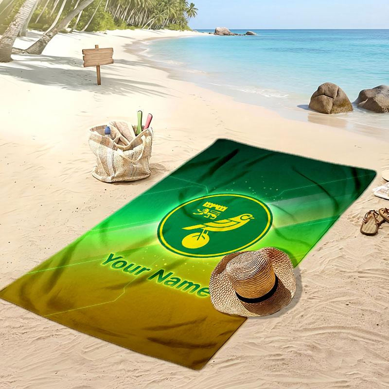 Norwich City Gepersonaliseerde Bedrukte Strandlaken Voetbal Logo Steun Aangepaste Naam Tekst Absorberende Handdoek Voor Sport Reizen Speciaal Cadeau