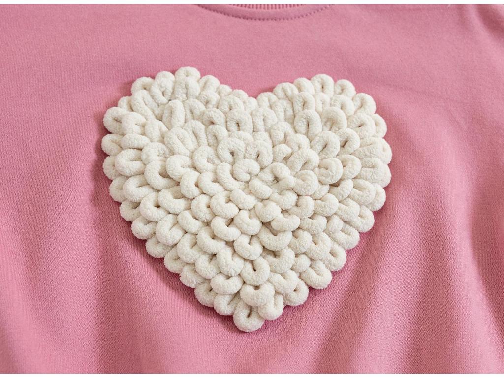 Girls' 2025 Autumn Heart Design Loose Pullover Top