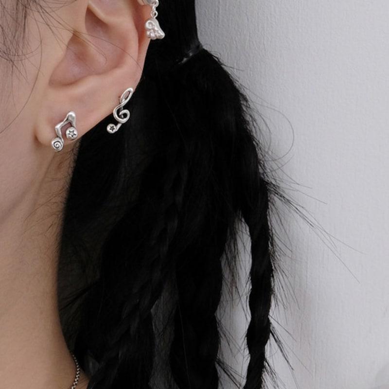 Reinheart Mini Star Clef Piercing