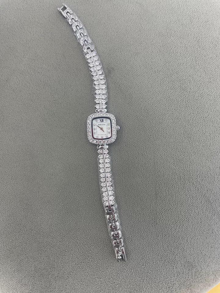 Ladies Watch Small Diamond Quartz Waterproof Watch Fashion Trend Same