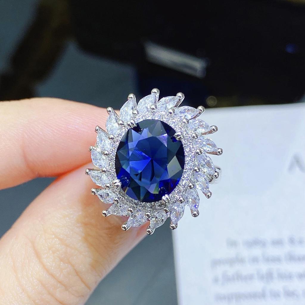 18k White Gold-Plated Luxury Ring with Royal Blue Tanzanite Imitation