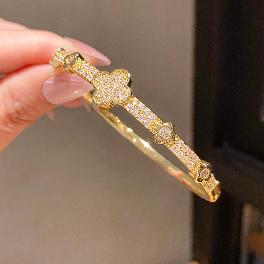 Fashion Geometric Zircon Crystal Gold Plated Bracelet With Elegant Style For Women
