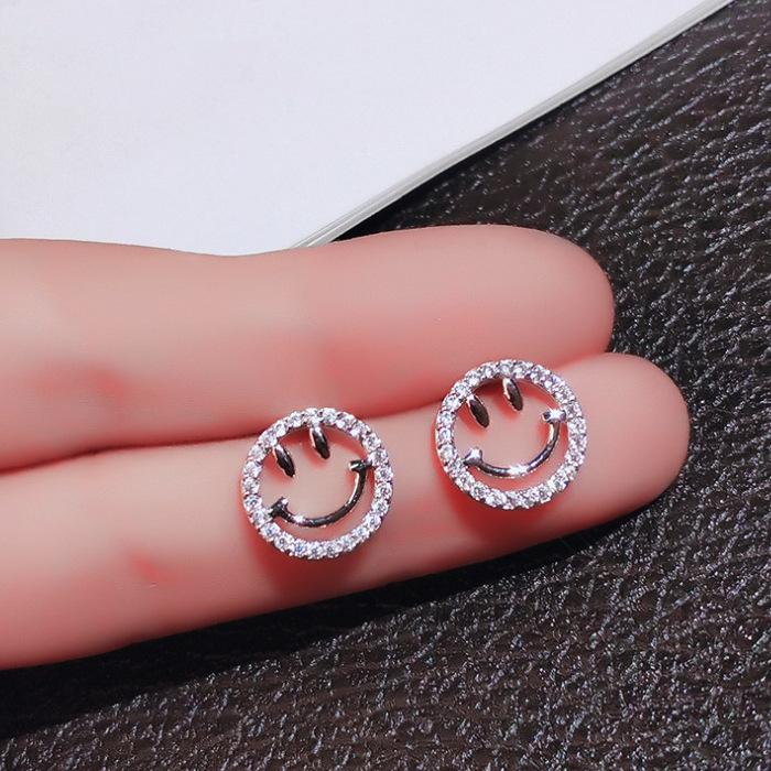 Smiley Face Stud Earrings Trendy Simple Small Earrings Women'S Exquisite Super Fairy Earrings Temperament Earrings