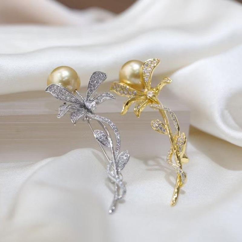 Pearl Corsage, Elegant Rose Brooch, Copper Micropaved Zircon Thick Gold-plated Pin