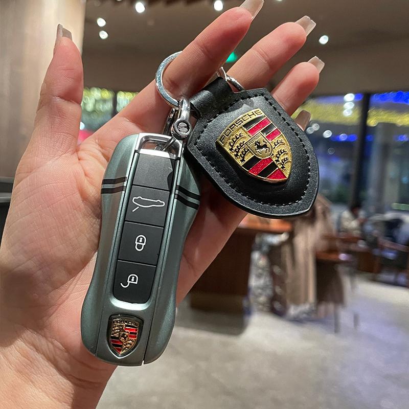 Kožený kľúčenka s emblémom Car Shield, kľúčenka z uhlíkových vlákien pre Porsche 911 718 Taycan Panamera Cayenne Macan Boxster Cayman Pajun
