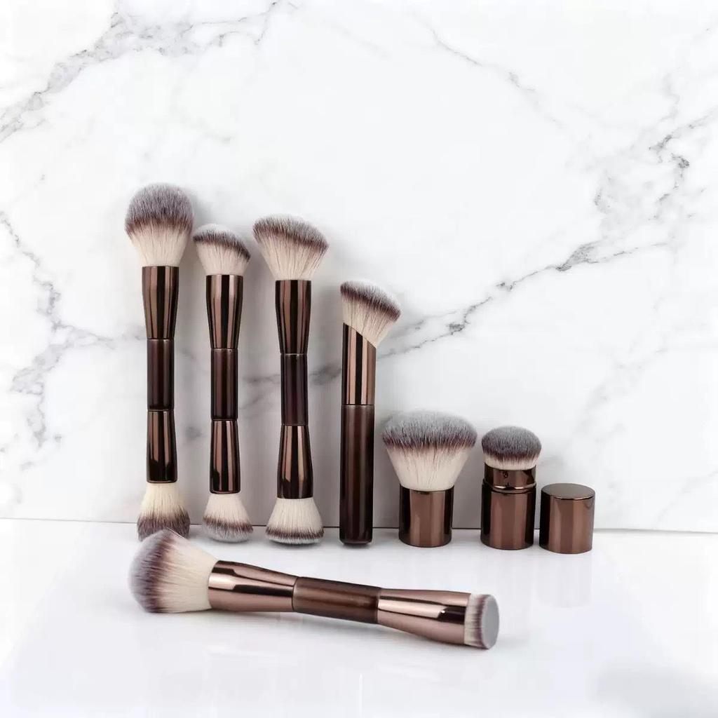 7dílná přenosná oboustranná sada štětců na make-up: Zahrnuje štětce na make-up, pudr, tvářenku a konturování