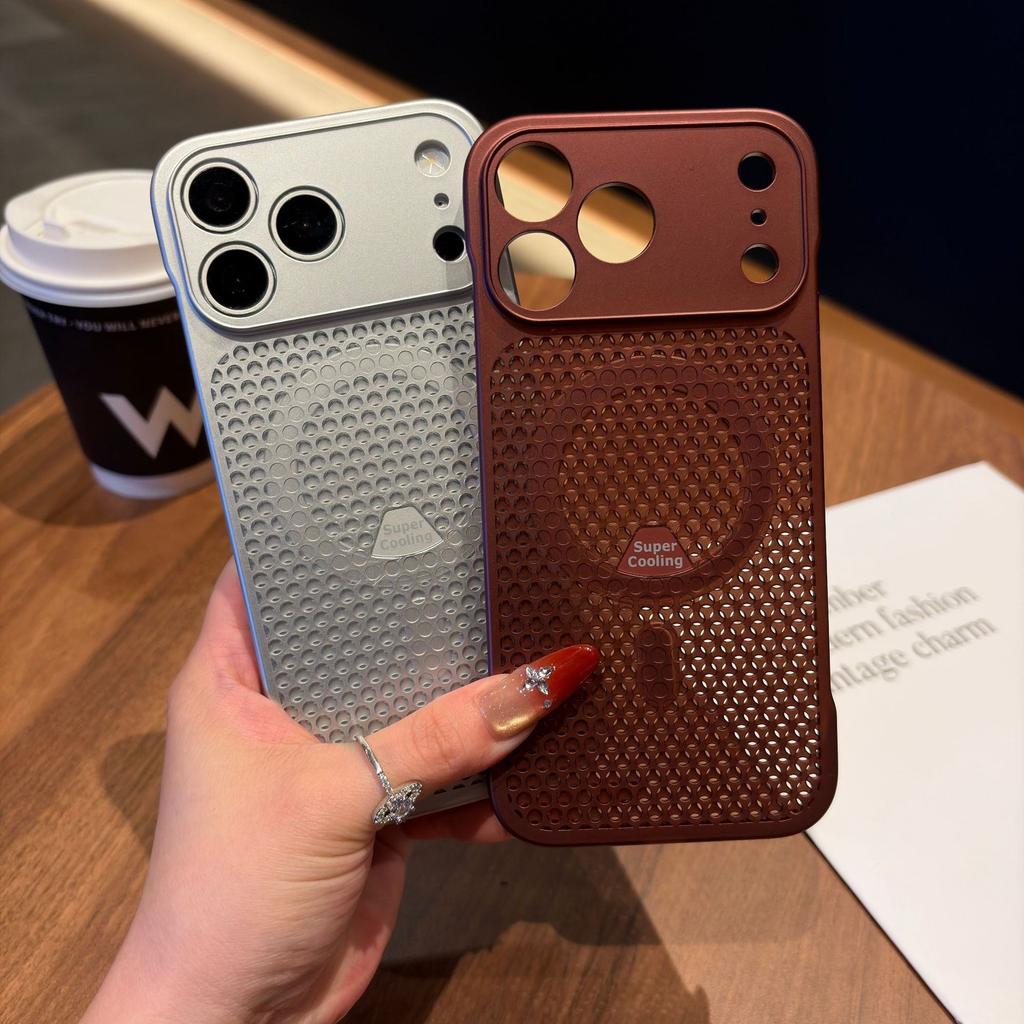 Seconds change applicable iPhone17PROMAX mobile phone case ultra-thin honeycomb heat dissipation magnetic attraction Apple 16 borderless anti-drop