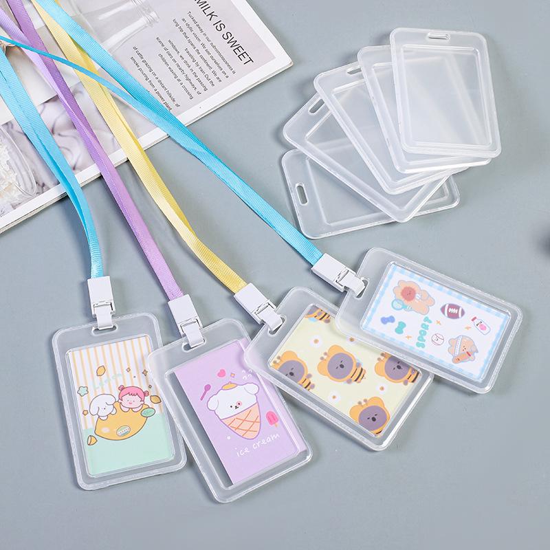 Portcard retractabil pentru studenți: Ideal pentru carduri ID, școlare, de campus, de autobuz și de grădiniță.