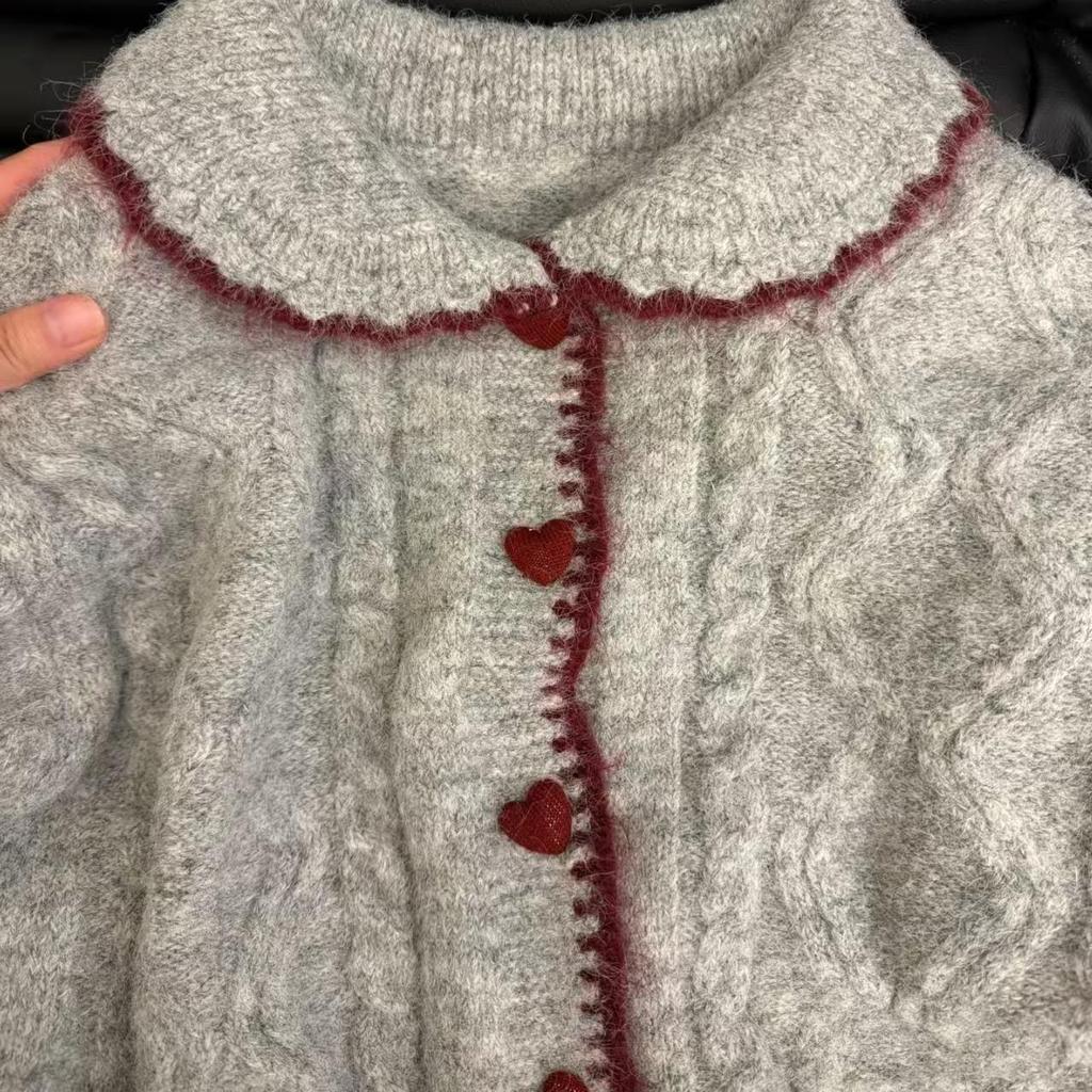 Women's Slimming Heart Button Cardigan - Spring Casual Knitwear with Straight Shoulder and Gentle Style