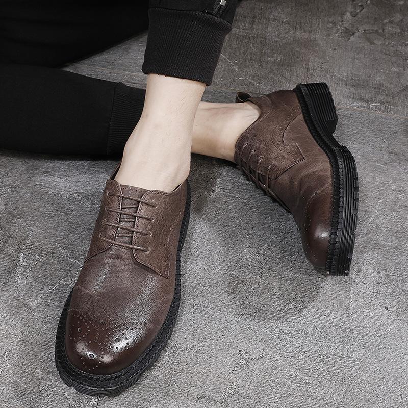 Erste Schicht Rindsleder Werkzeugschuhe Herren Retro Britische Freizeitschuhe Brock Geschnitzt Großer Kopf Lederschuhe Low Top Martin Schuhe Tide