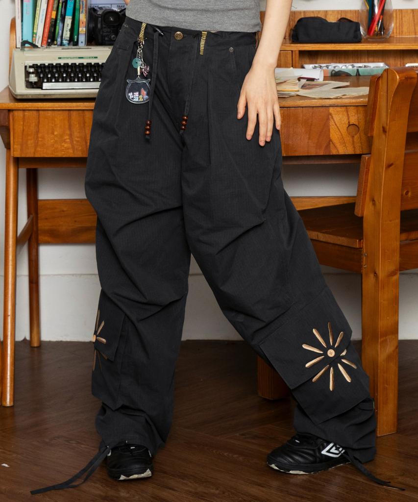 RuNaKi'Hu' Wxp002 Sunflower Cargo Pants (Black)