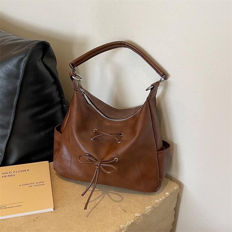 

Ретро сумка великої місткості для жінок, осінь-зима 2024 року, нова сумка через плече під пахви, текстурована, універсальна сумка-месенджер коричневий