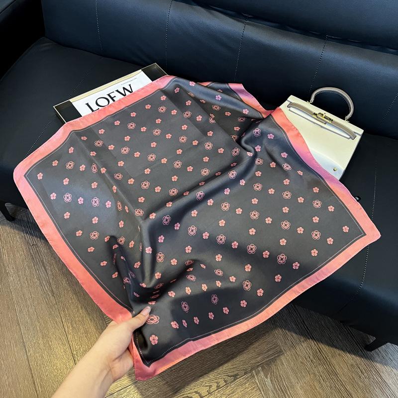 Korean cashew flower silk scarf triangle scarf women's stacking wear accessories jeans belt travel matching shirt scarf headscarf