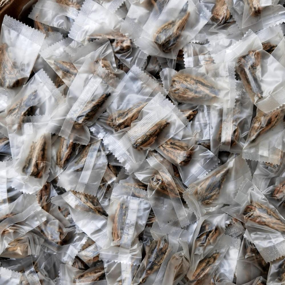 Wholesale Individually Packed Yunnan Fengqing Dianhong Handmade Lily Pagoda Golden Silk Honey Aroma Gongfu Tea 500g
