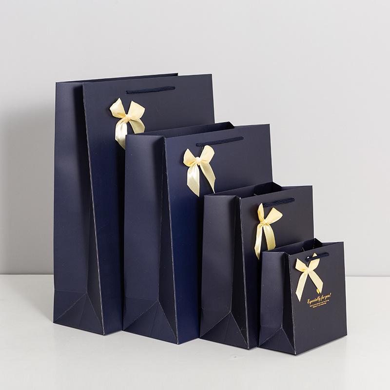 20pcs High End Hot Stamping Thicken Bow Handbag Wedding Birthday Party Gift Bags Golden Clothing Store Packaging Paper Pouches Red Shopping Pockets