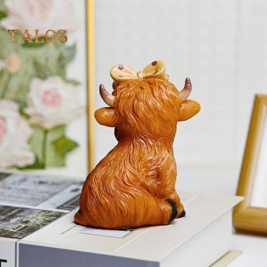 Ozdoba Skotské vysočinské krávy Pryskyřičná soška Skotské vysočinské krávy s mašlí s puntíky Stolní socha vysočinského skotu pro domácí výzdobu farmy, vícepatrový tác, pro milovníky krav