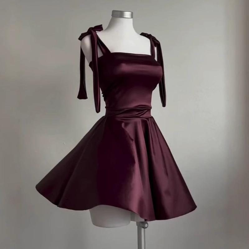 Elegancka Letnia Sukienka na Imprezę z Ramiączkami Spaghetti Fason A-line Seksowna Damska Bez Pleców Modna Mini Sukienka Wieczorowa na Bal Nowa Sznurowana z Wstążką Smukła Odzież