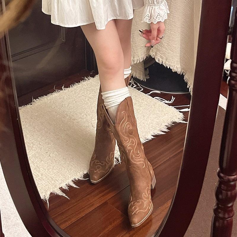 Boots retro square head boots western cowboy boots women's v-mouth embroidered knight boots boots boots new women's shoes