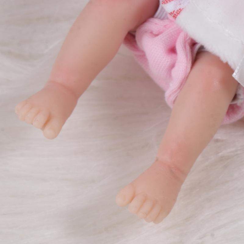 6'' Reborns Doll Mini Newborn Girl Doll Full Body Soft Silicone Life Like Doll with Brown Hair Realistic Doll Baby Toy