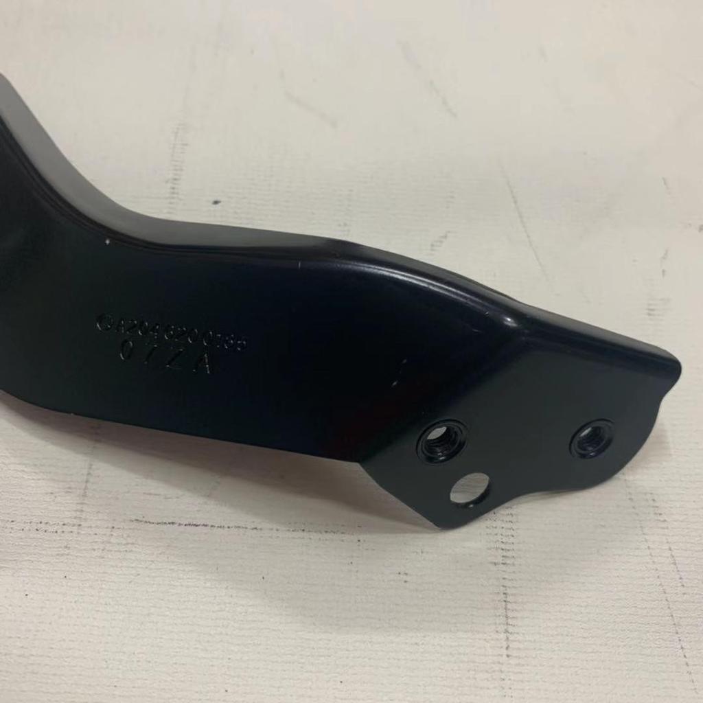 Front Bumper Bracket for Mercedes-Benz C-Class W204 (Part No. 2046200185)