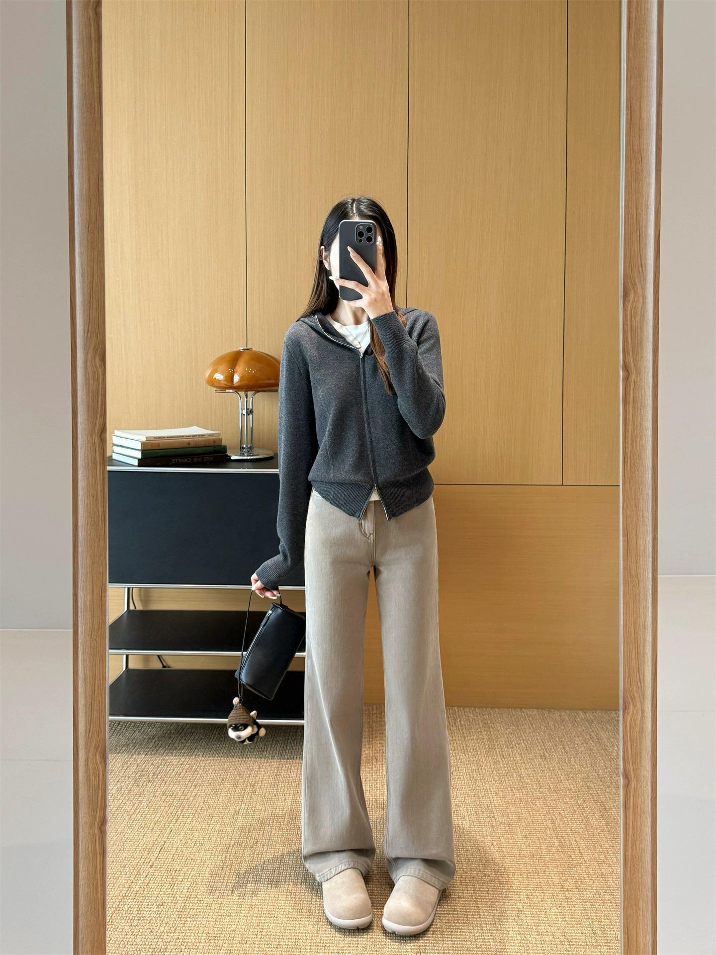 

Old Money Style Fleece-Lined High Waist Slim Straight Leg Denim Pants for Women - Winter Edition