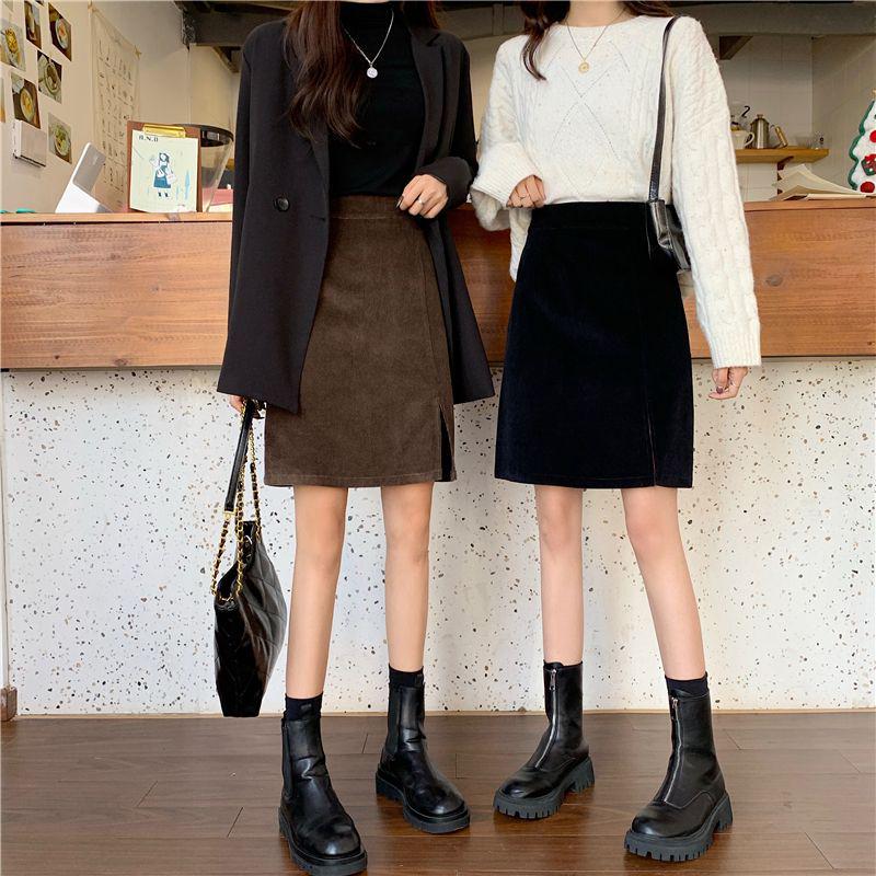 Plus Size A-line Corduroy Midi Skirt - High Waist, Black, Versatile, Hip-Hugging Pencil Skirt for Women