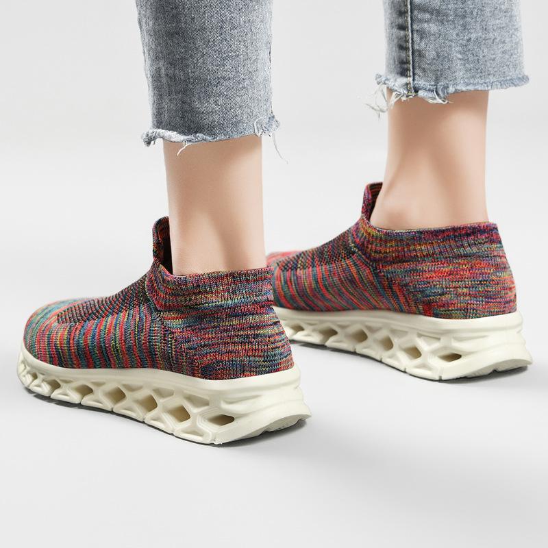 Outdoor Couple Hiking Shoes Spring, Summer and Autumn Fly-woven Mesh Casual Shoes Breathable and Lightweight Travel Walking Socks Shoes