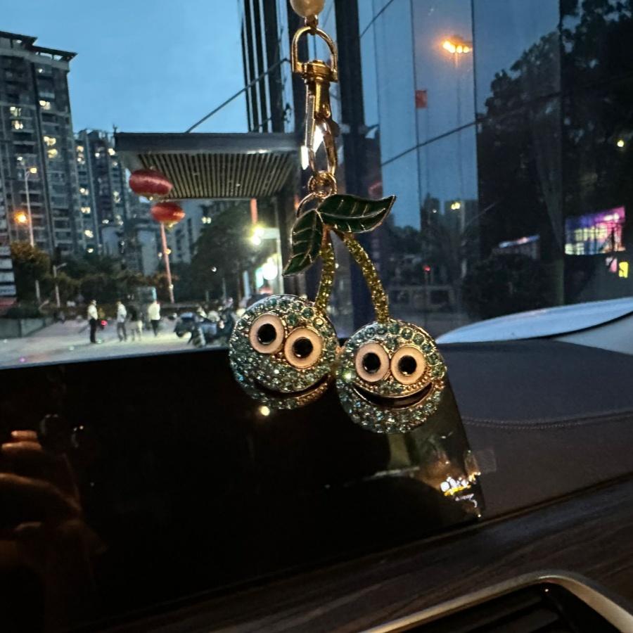 

1pcRhinestone Cherry Car Hanging Ornament Rearview Mirror Pink Blue Metal Keychain Pearl Chain Bag Pendant синій
