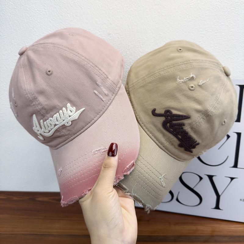 Gradual Change Hole Three-Dimensional Letter Embroidery Baseball Cap Men And Women Fashion Personality Couple Versatile Cap Spring And Autumn