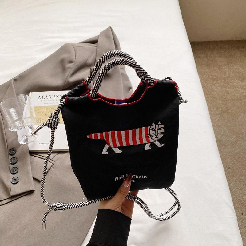 Canvas bag women's summer versatile casual shoulder messenger bag is now popular portable bucket bag