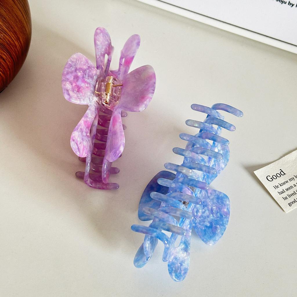 Schicke Große Blumenmuster-Haarkralle mit Herzdesign für Trendigen Alltagsgebrauch