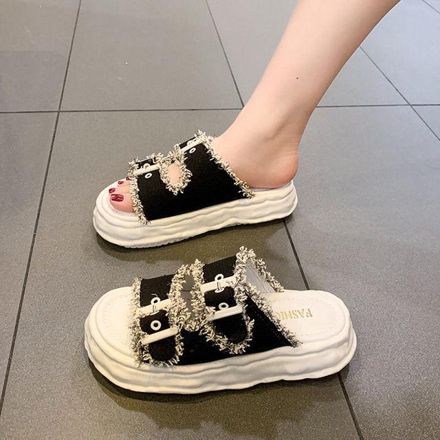 Summer Wear In  The New Senior Fashion Sense Dissolve Thick Bottom Beach Shoes