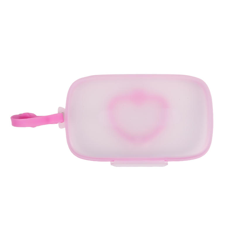 1PC PP Material Portable Heart-Shaped Wet Wipe And Mask Storage Box with Snap Closure for Kids Travel Tissue Holder
