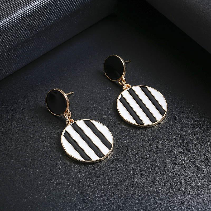New Korean Heart Statement Drop Earrings  for Women Fashion Vintage Geometric Acrylic Dangle Hanging Earring Jewelry ear stu