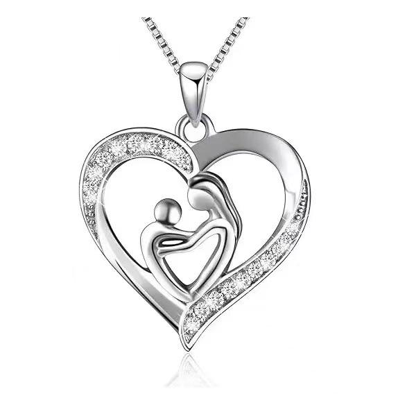 Heart-Shaped Mother-Child Hug Necklace: Mother-Daughter Love Keepsake for Mother's Day