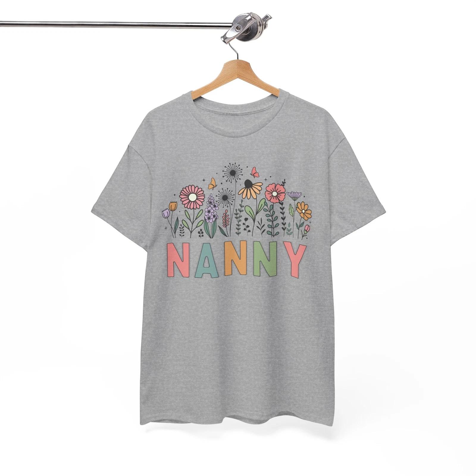 Nanny Floral Aesthetic Floral T-Shirt - Cute Flower Tee for Women Nature Lovers XL