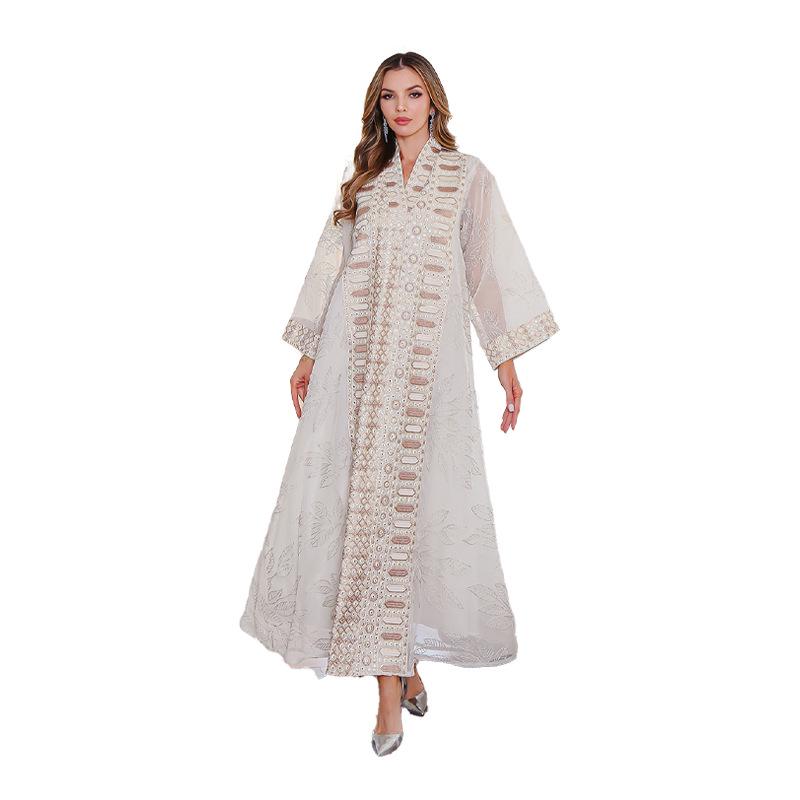 Elegant Embroidered Women's Abaya: Middle Eastern Loose-Fit Long Robe/Dubai Dress